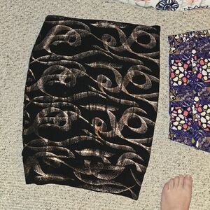 LuLaRoe Cassie Black and Gold Swirl Pencil Skirt XL